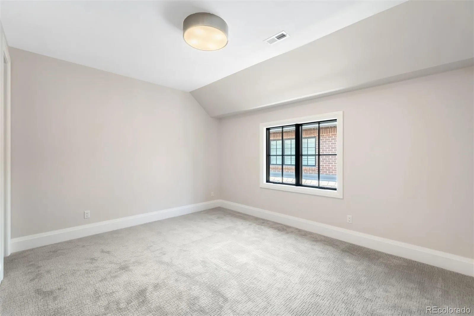 2237 S Madison Street Denver CO 80210 MLS #REC8702043 06012026191340 1600 28
