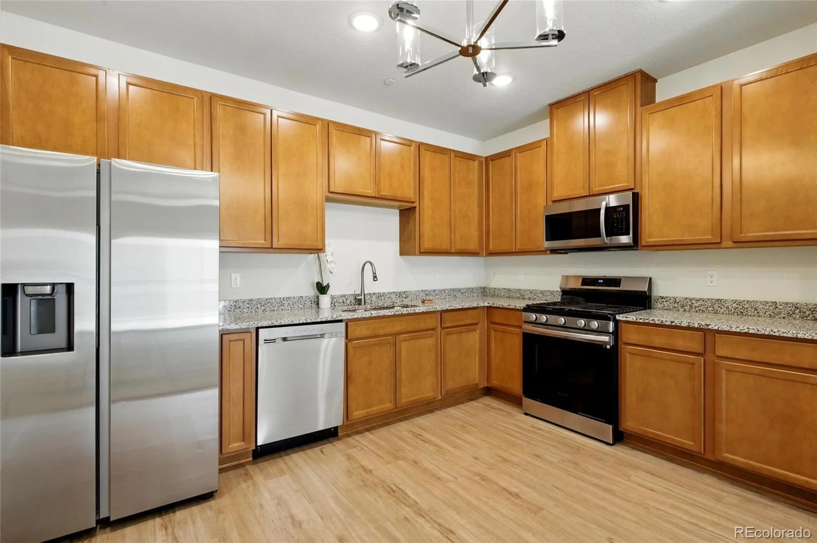 1881 S Dunkirk Street #106 Aurora CO 80017 | MLS #REC8702482 09222026081752 1600 4
