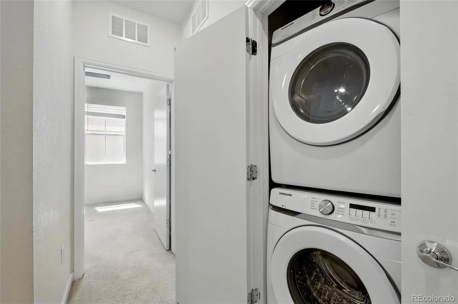 1881 S Dunkirk Street #106 Aurora CO 80017 | MLS #REC8702482 09222026081752 1600 6