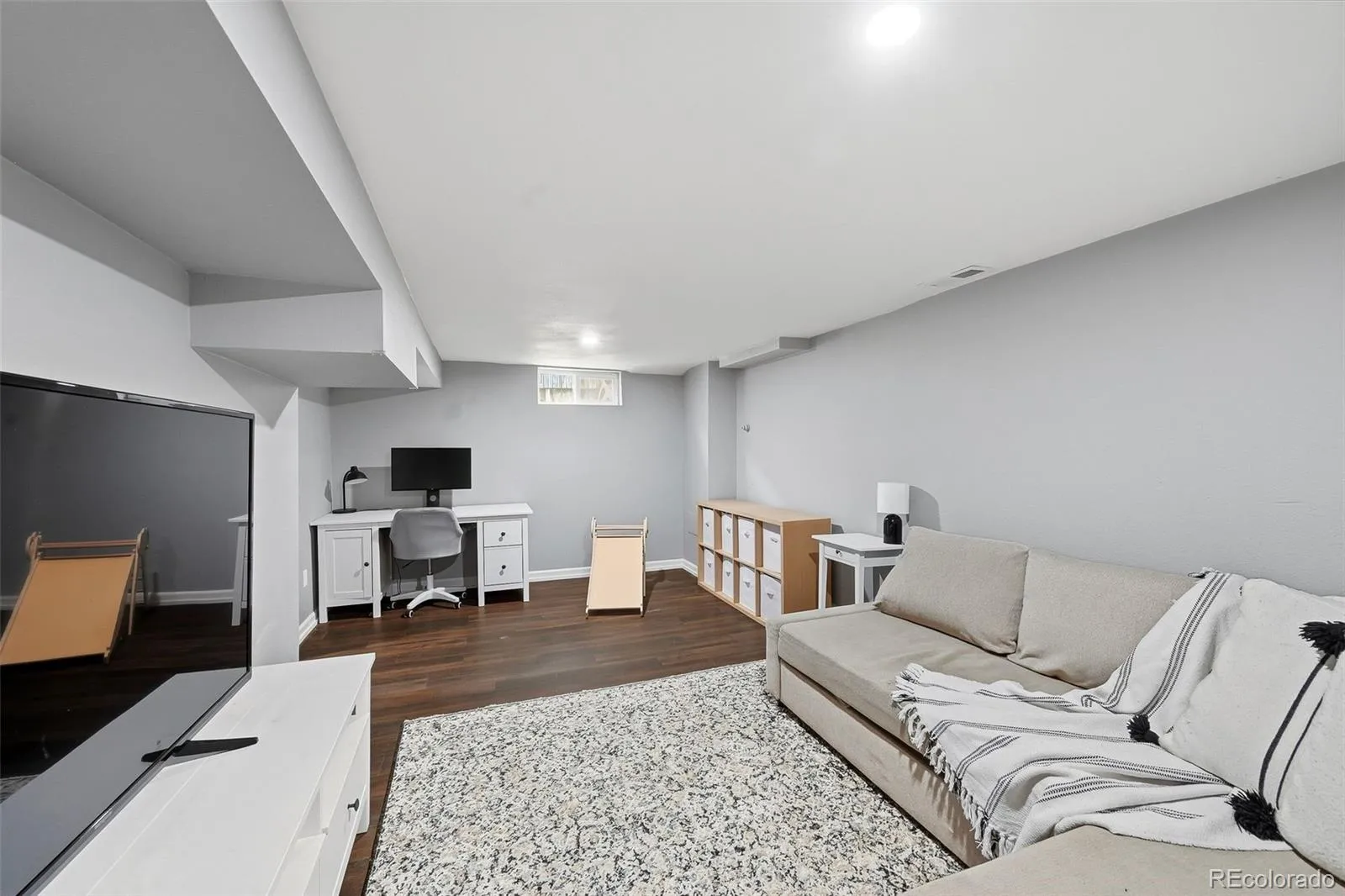 04162026220650 1600 18