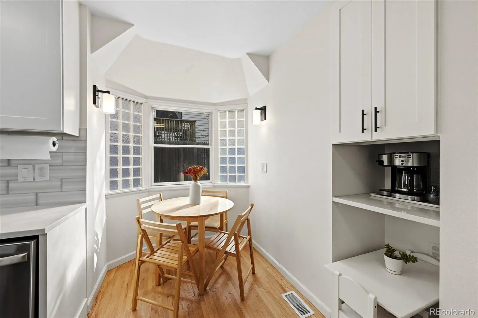 04162026220650 1600 8