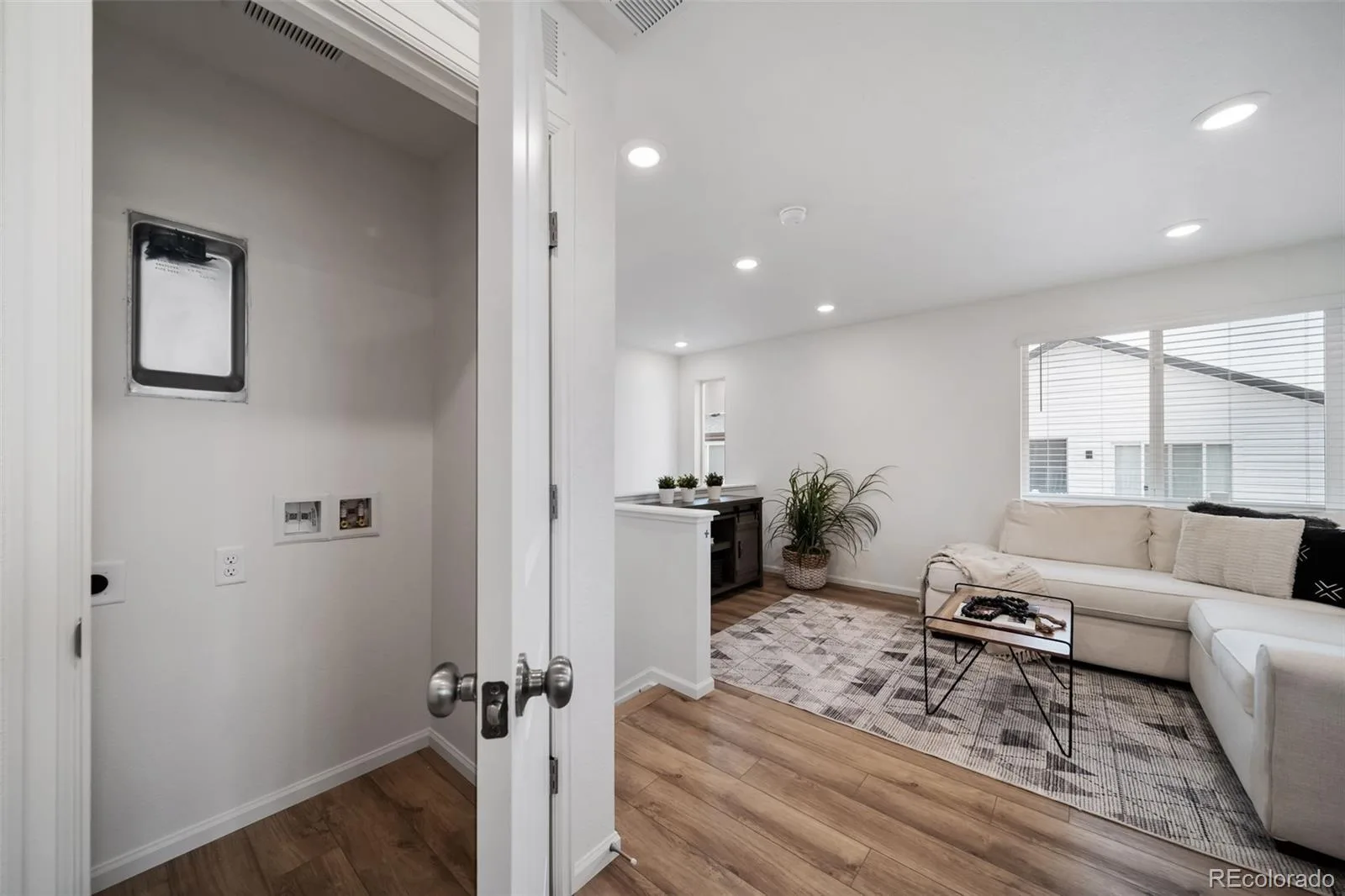 10038 Revere Court Commerce City CO 80022 | MLS #REC8703944 06182026190935 1600 27