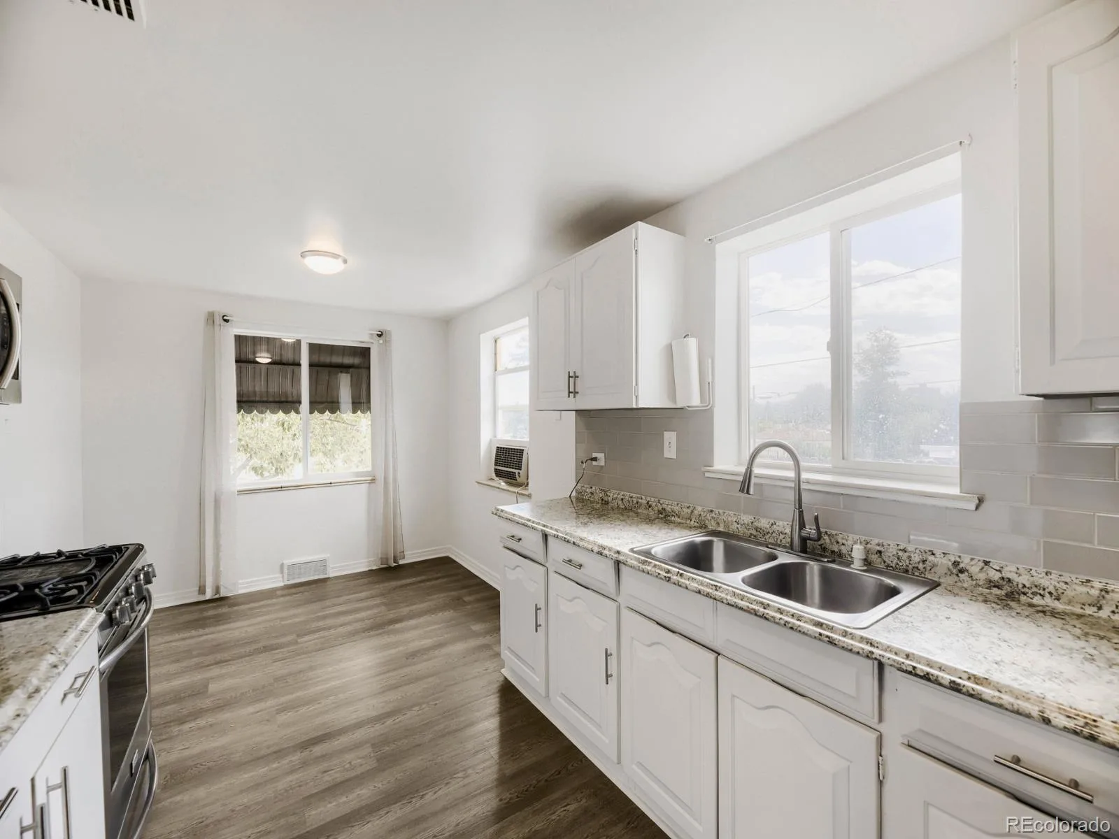 2551 W Arkansas Avenue Denver CO 80219 | MLS #REC8704170 08202026220031 1600 4