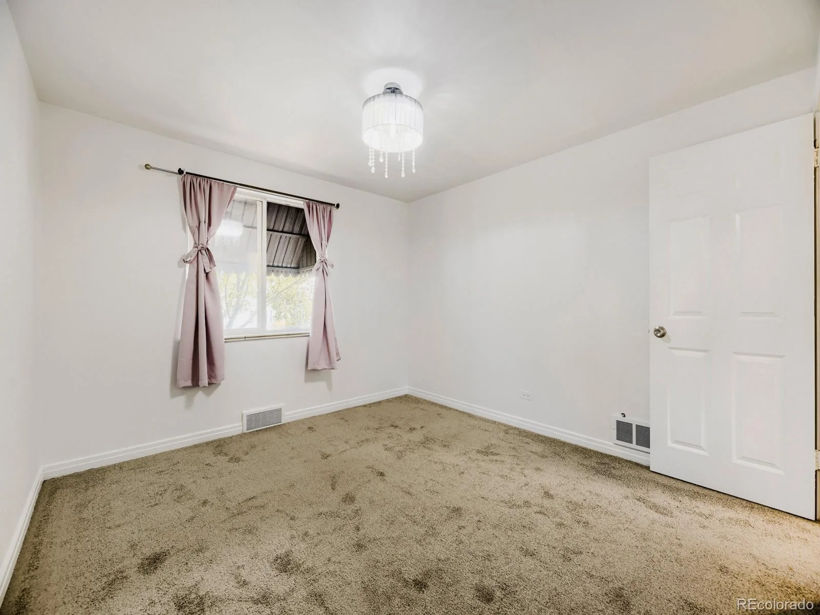 2551 W Arkansas Avenue Denver CO 80219 | MLS #REC8704170 08202026220031 1600 8
