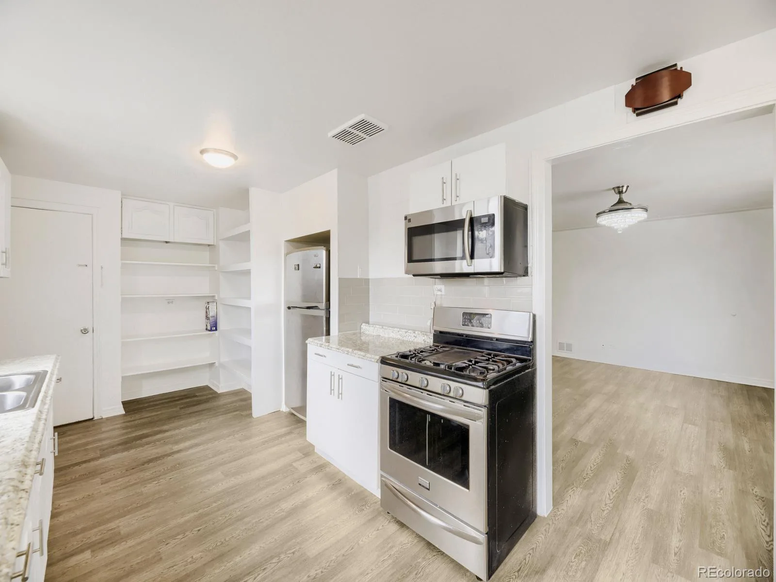 2551 W Arkansas Avenue Denver CO 80219 | MLS #REC8704170 08202026220031 1600 9