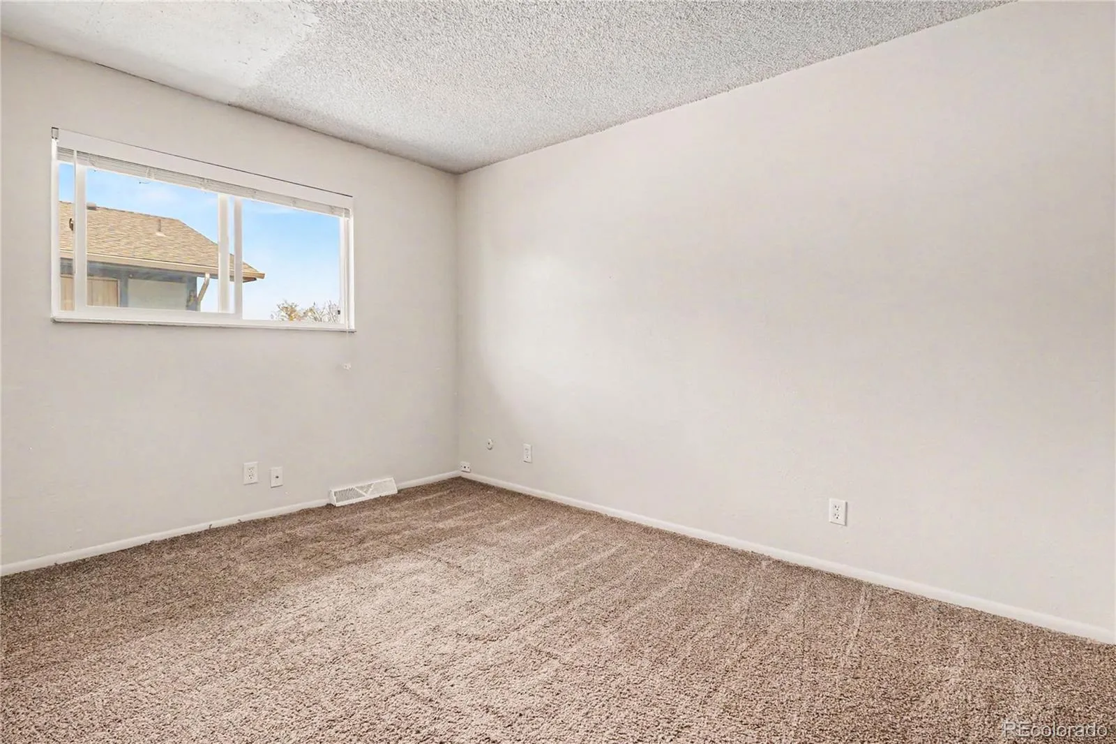1345 Sable Boulevard Aurora CO 80011 | MLS #REC8704762 05192026170119 1600 13