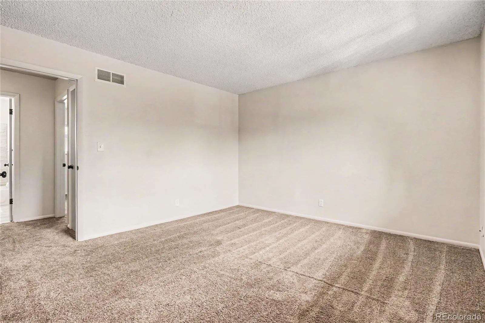 1345 Sable Boulevard Aurora CO 80011 | MLS #REC8704762 05192026170119 1600 14