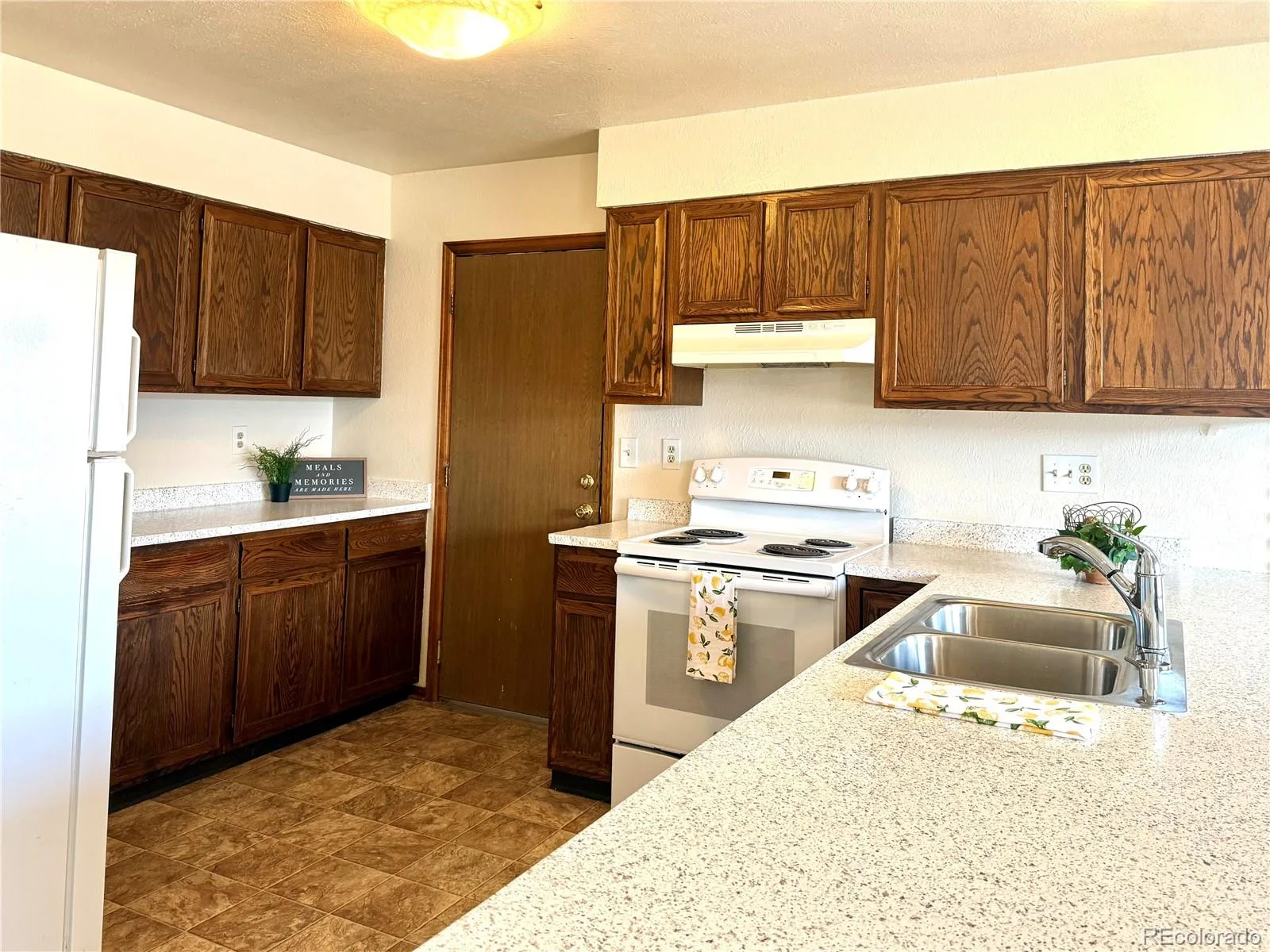 17449 E Asbury Circle Aurora CO 80013 | MLS #REC8705597 08162026162644 1600 12