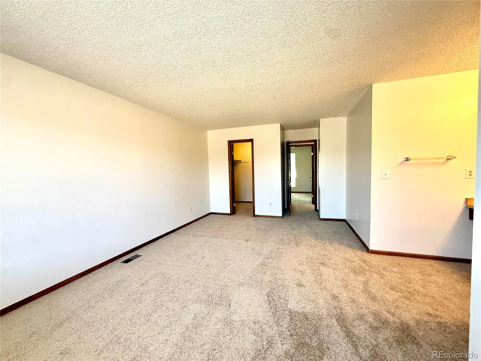17449 E Asbury Circle Aurora CO 80013 | MLS #REC8705597 08162026162644 1600 22
