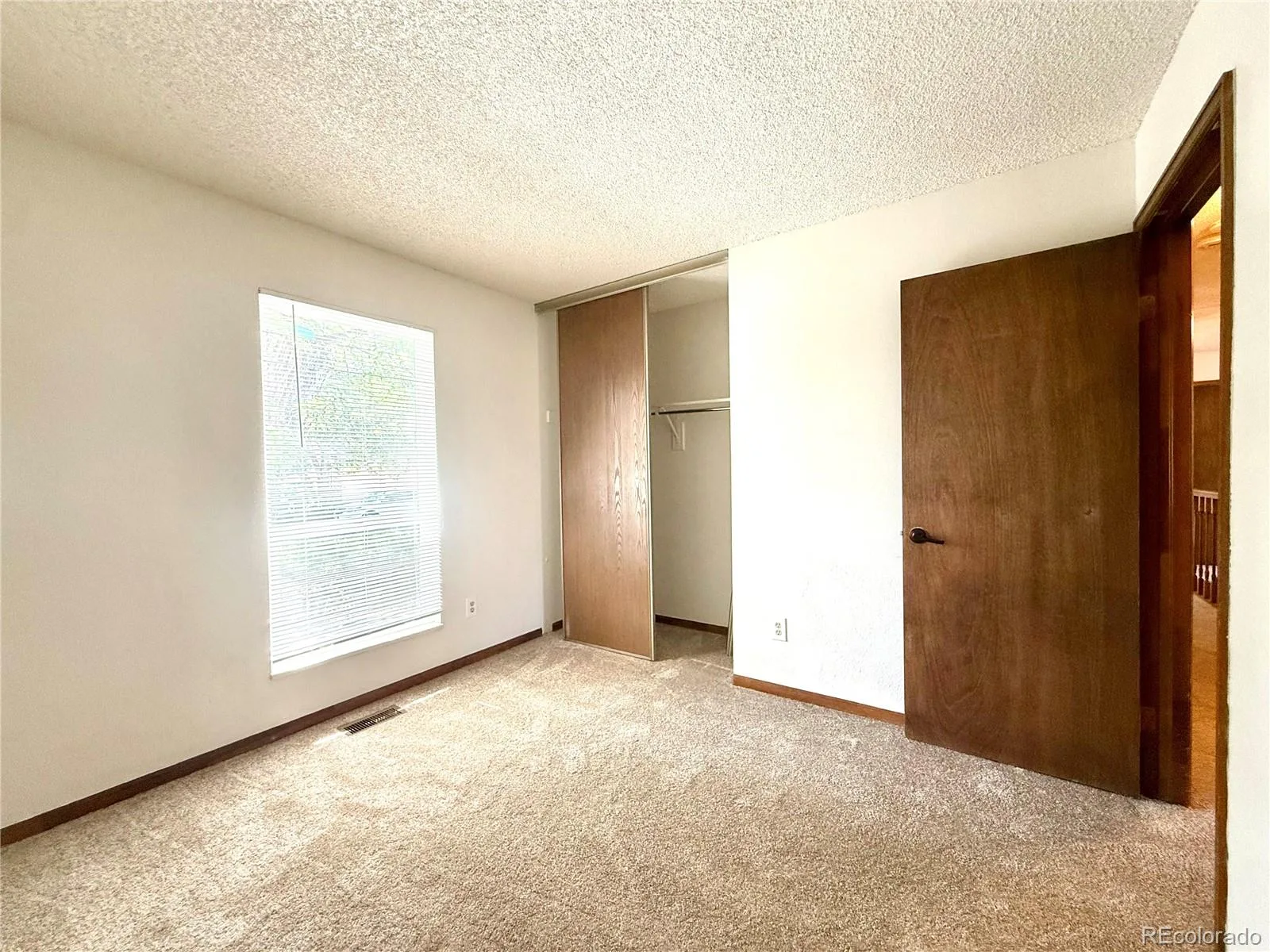 17449 E Asbury Circle Aurora CO 80013 | MLS #REC8705597 08162026162644 1600 24