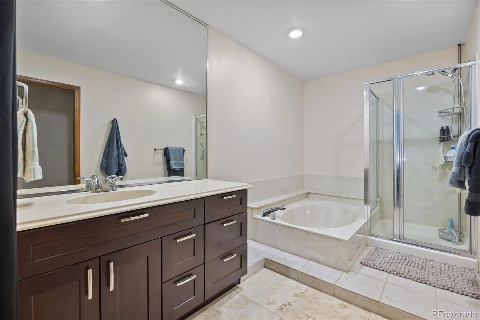 7617 S Cove Circle Centennial CO 80122 | MLS #REC8706465 06252026142559 1600 19