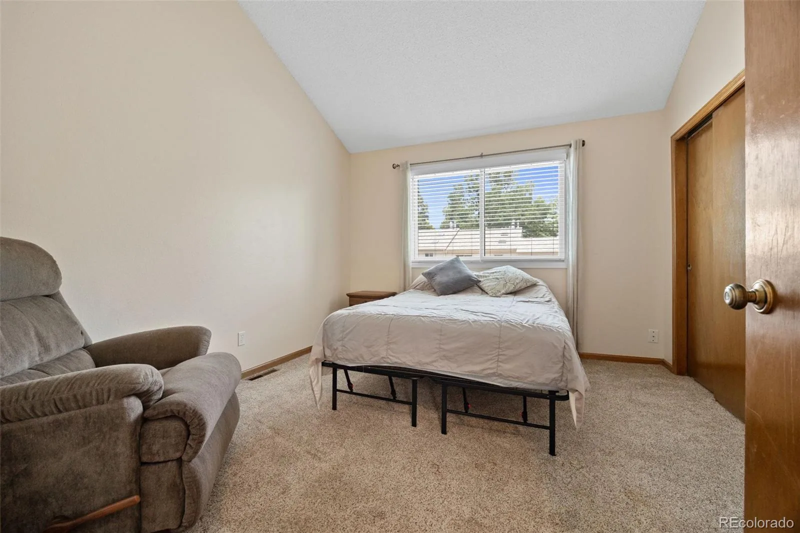 7617 S Cove Circle Centennial CO 80122 | MLS #REC8706465 06252026142559 1600 23
