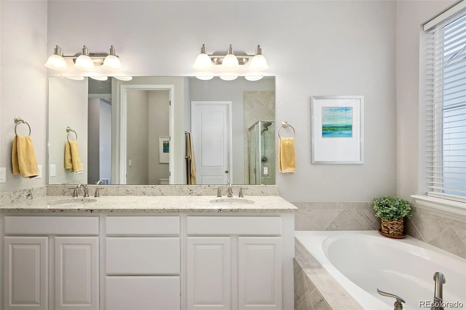 7394 S Scottsburg Way Aurora CO 80016 | MLS #REC8709879 08202026003357 1600 21