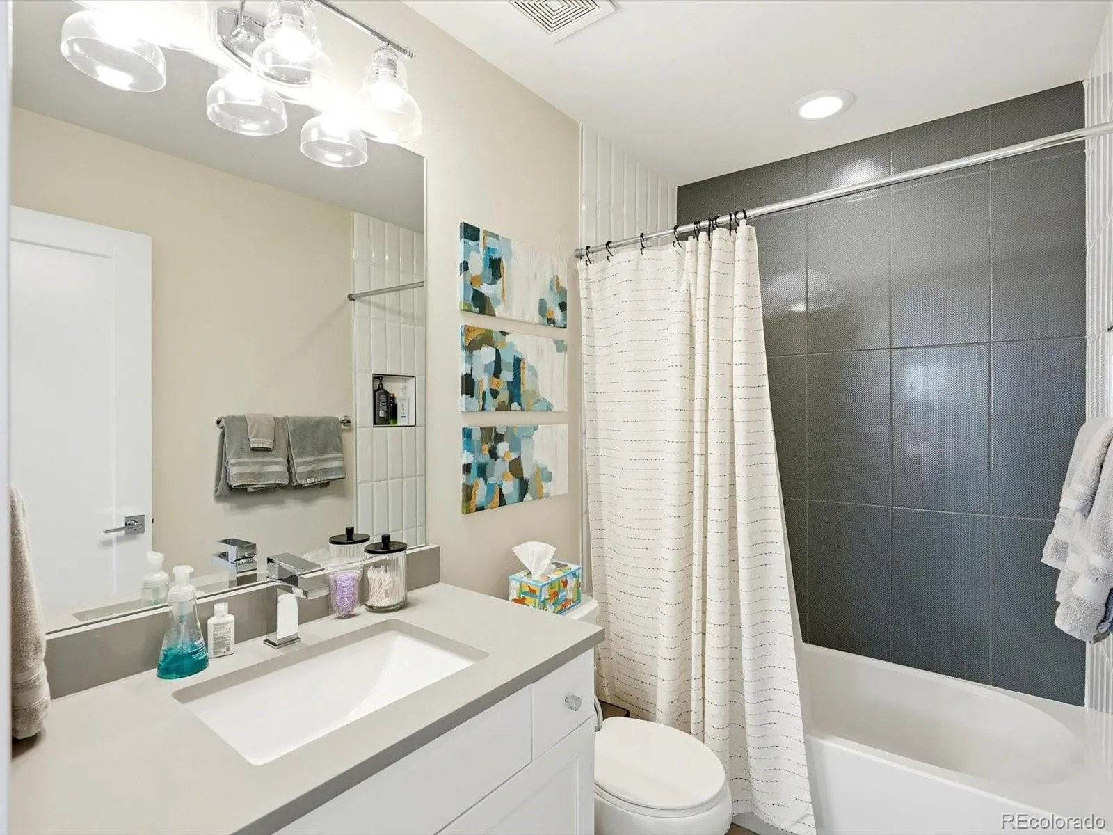 2190 S Birch Street Denver CO 80222 MLS #REC8714931 05222026222639 1600 31