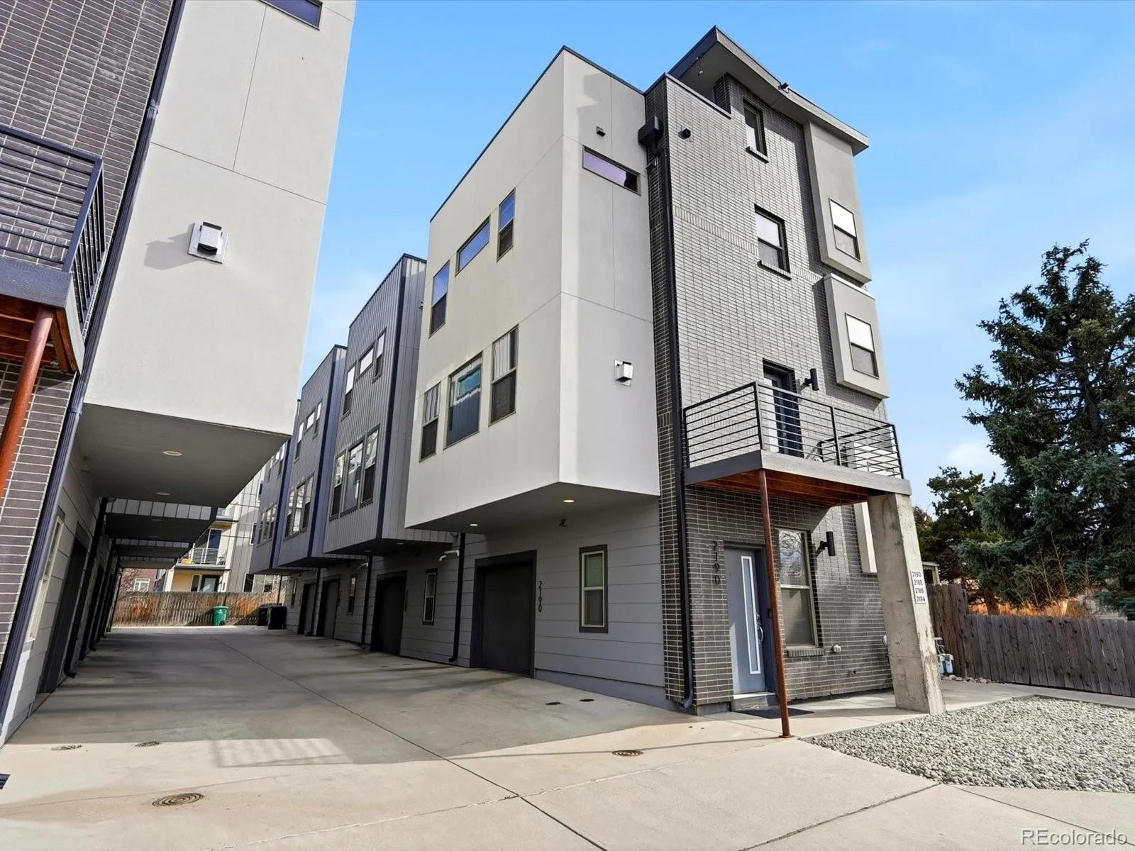 2190 S Birch Street Denver CO 80222 MLS #REC8714931 05222026222639 1600 5