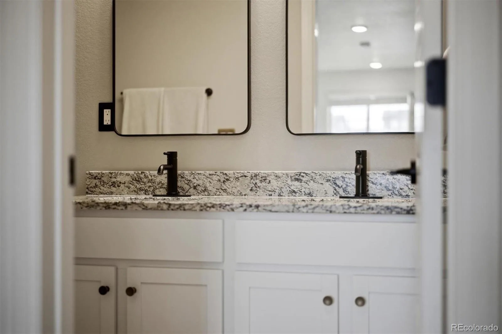 5138 Blue Lunar Lane Castle Rock CO 80104 | MLS #REC8715435 08132026213824 1600 25
