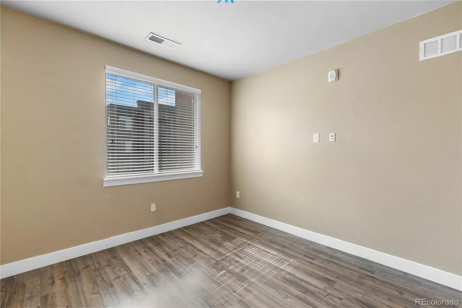 14301 E Tennessee Avenue #204 Aurora CO 80012 MLS #REC8716002 04112026205102 1600 26