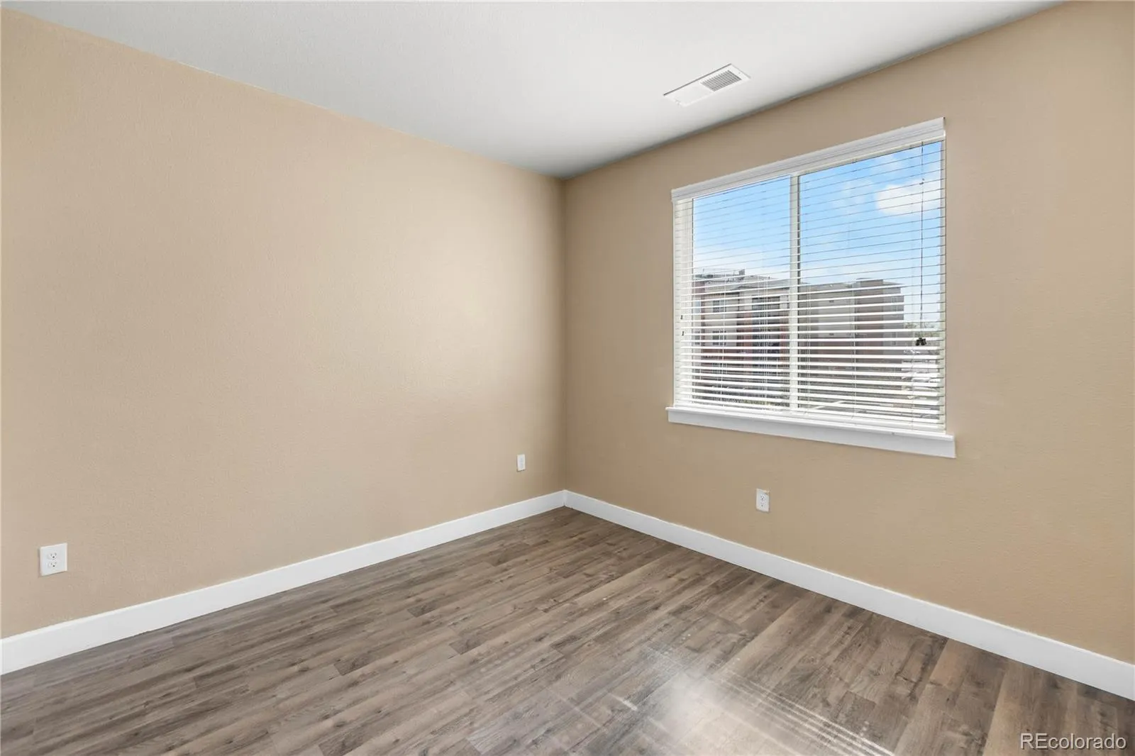 14301 E Tennessee Avenue #204 Aurora CO 80012 MLS #REC8716002 04112026205102 1600 28