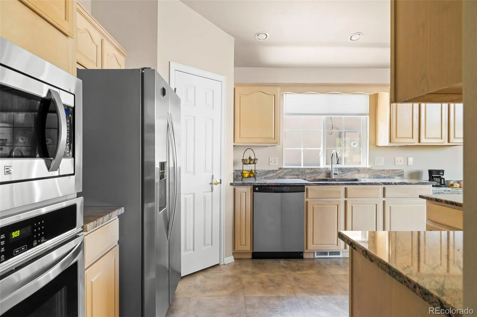 4041 Miller Way Wheat Ridge CO 80033 MLS #REC8719403 04222026213904 1600 11
