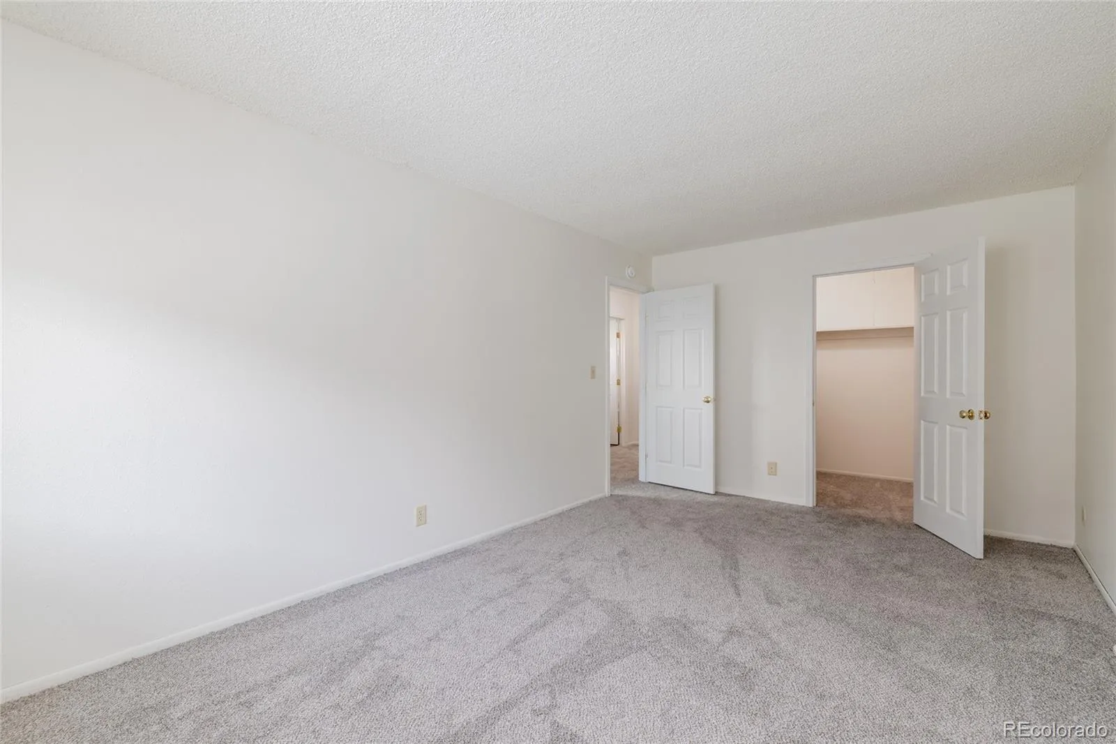 9864 Orangewood Drive Denver CO 80260 | MLS #REC8721392 08142026224705 1600 11