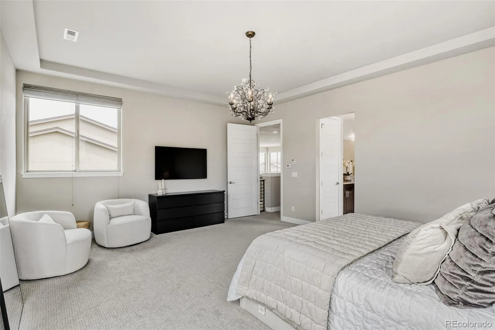 04012026185129 1600 14