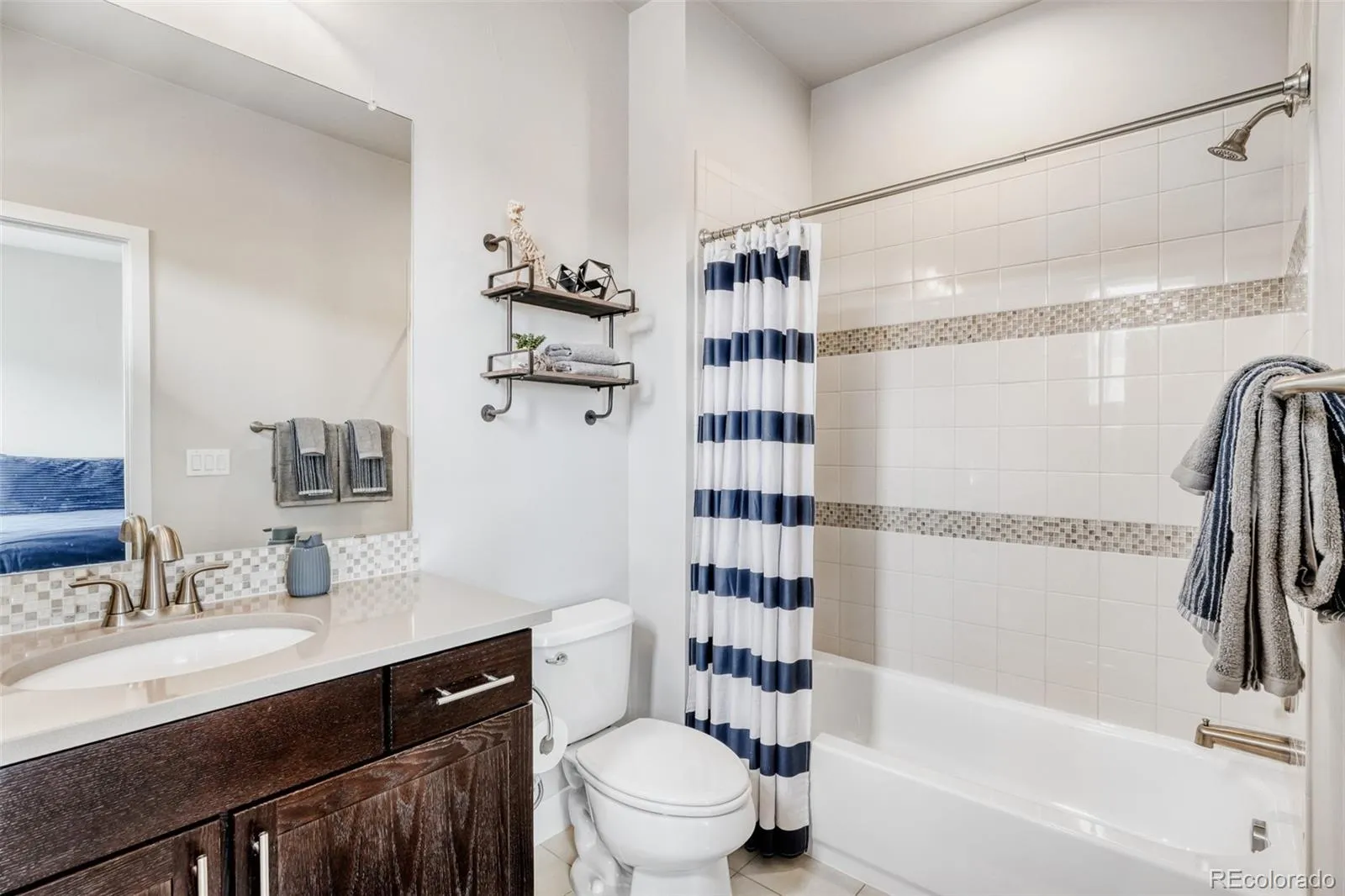 04012026185129 1600 21