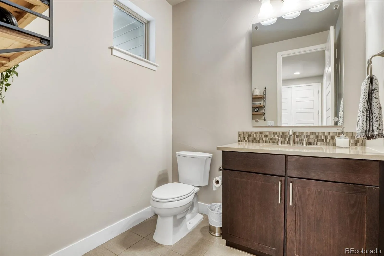 04012026185129 1600 22