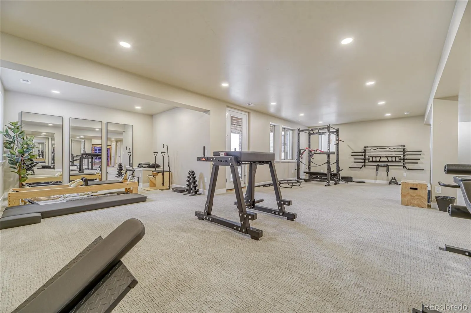 04012026185129 1600 26