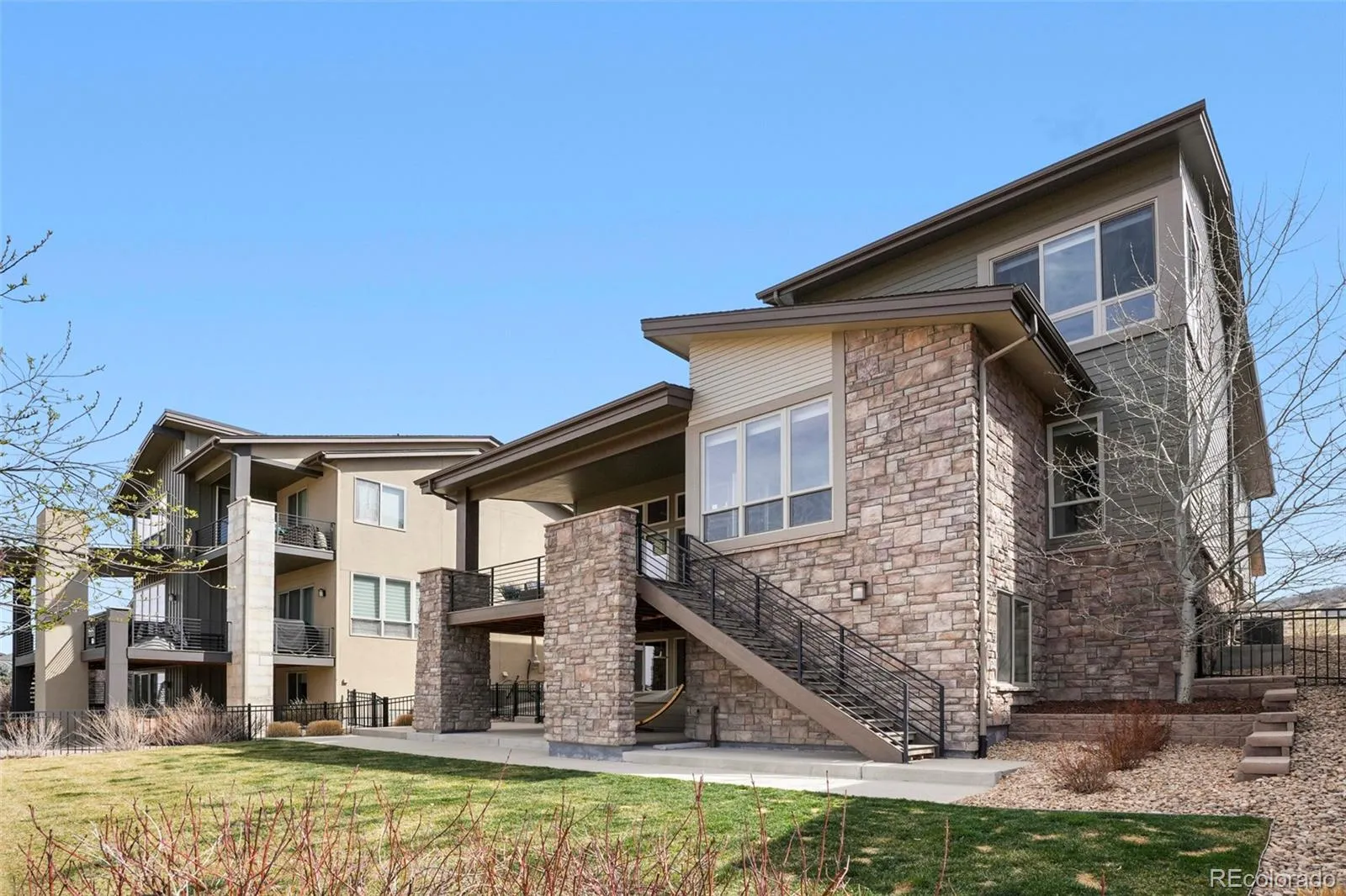 04012026185129 1600 30