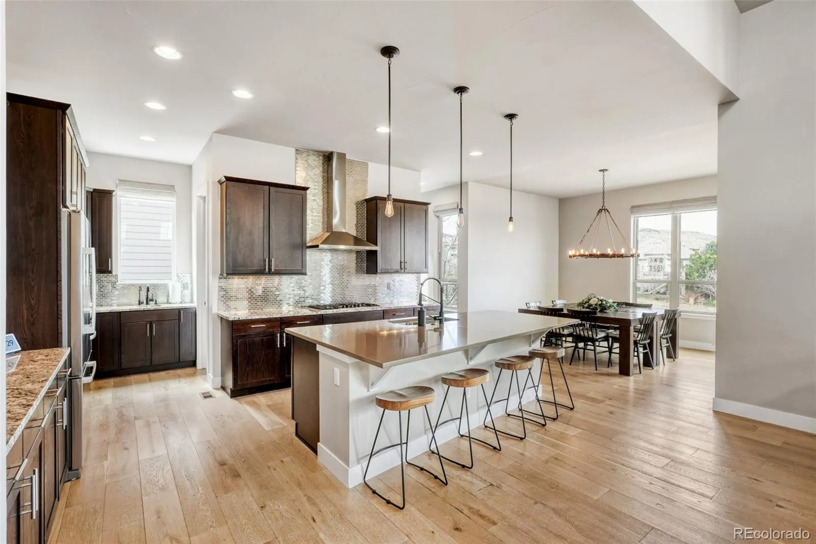 04012026185129 1600 6