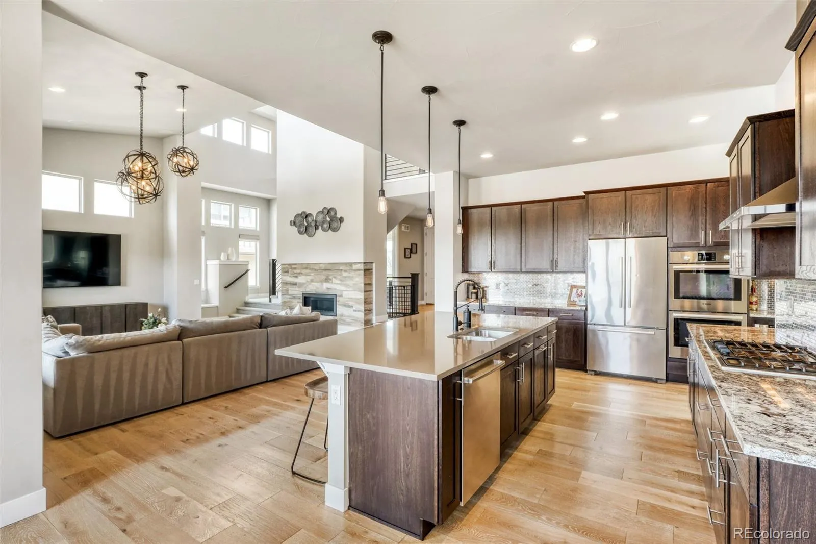 04012026185129 1600 8