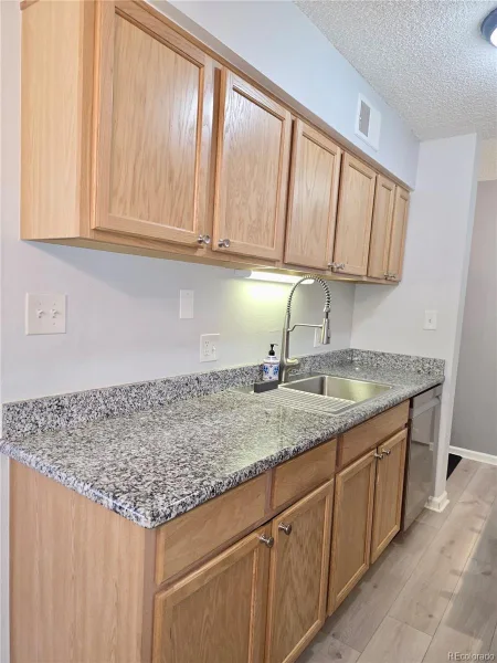 7645 E Quincy Avenue #208 Denver CO 80237 | MLS #REC8727760 08072026004124 800 15