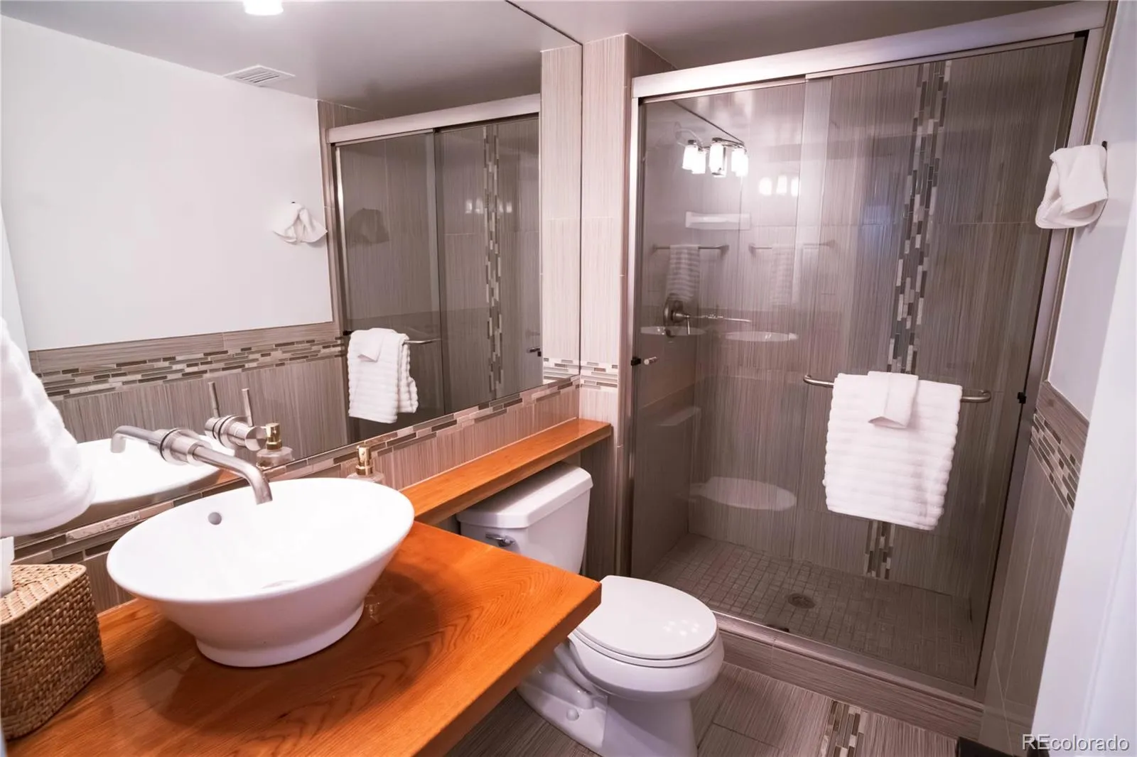 04162026143715 1600 22