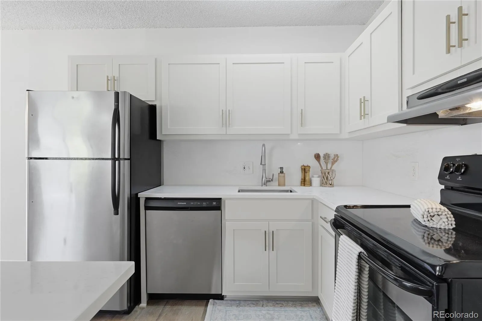 1365 Columbine Street Street #206 Denver CO 80206 MLS #REC8732717 05022026054129 1600 19