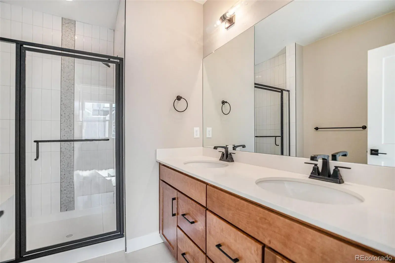 11082025020226 1600 11