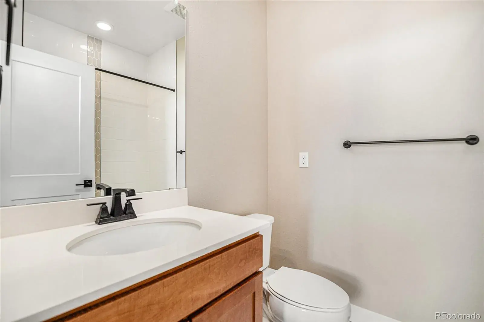 11082025020226 1600 13