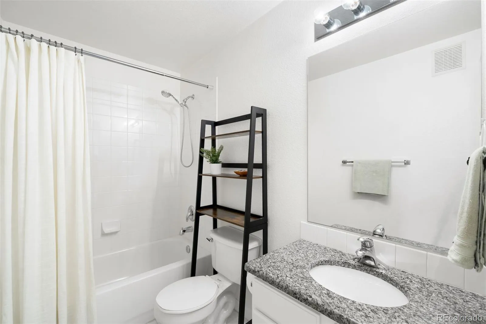 04172026185752 1600 7