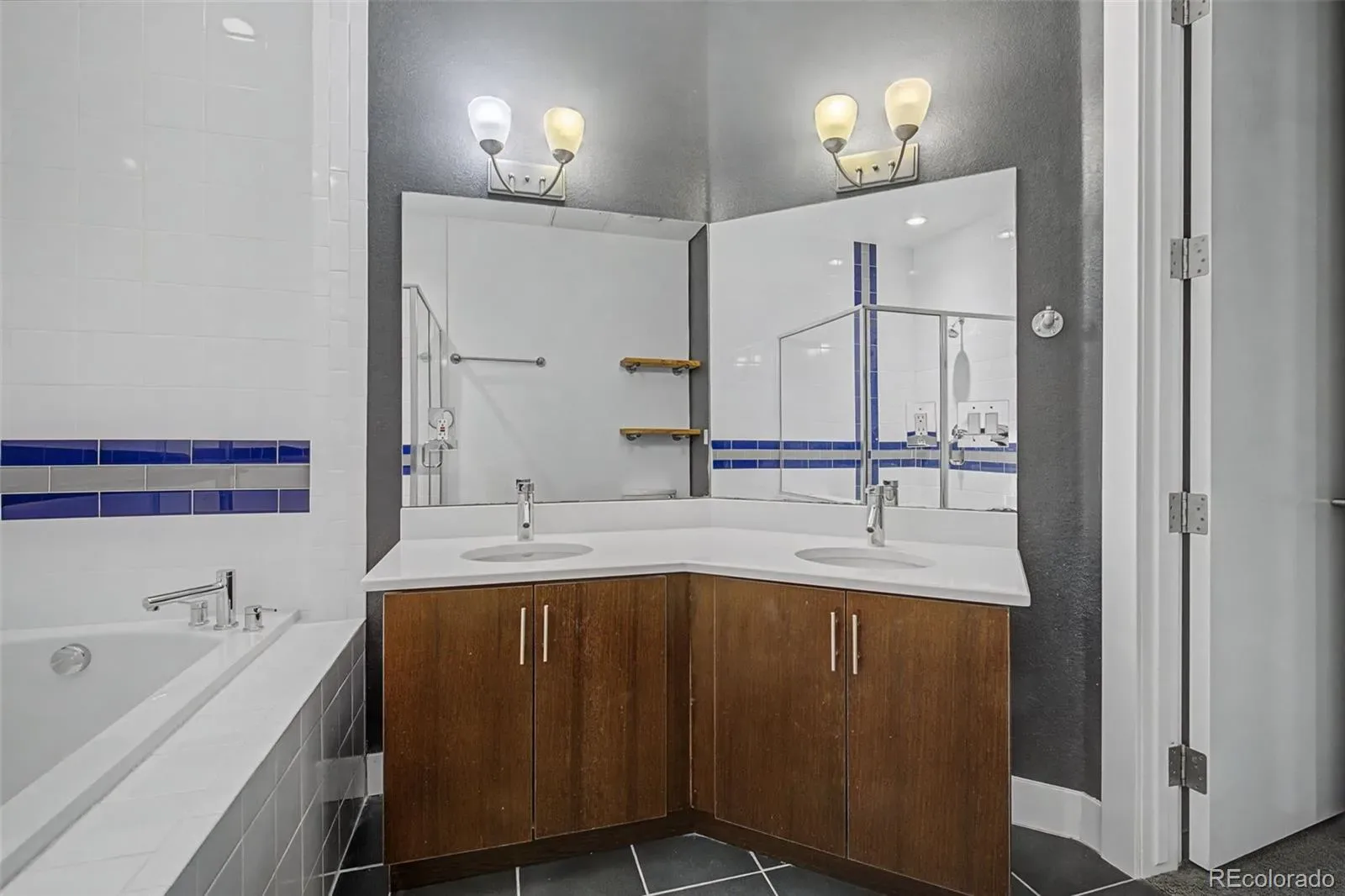 03262026005116 1600 12