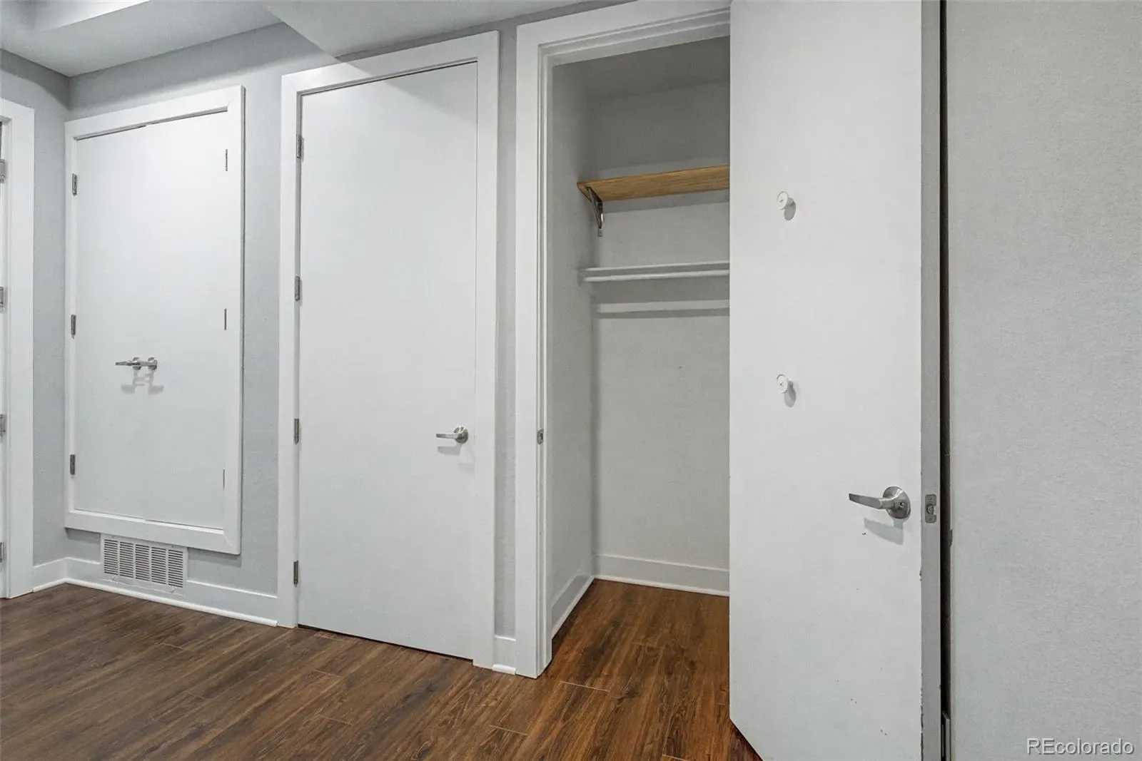 03262026005116 1600 18