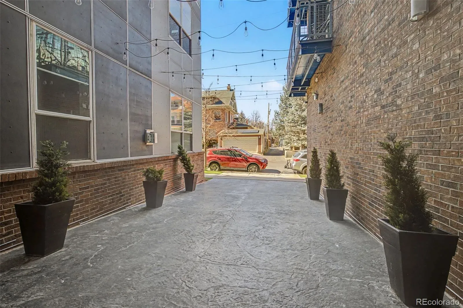 03262026005116 1600 20