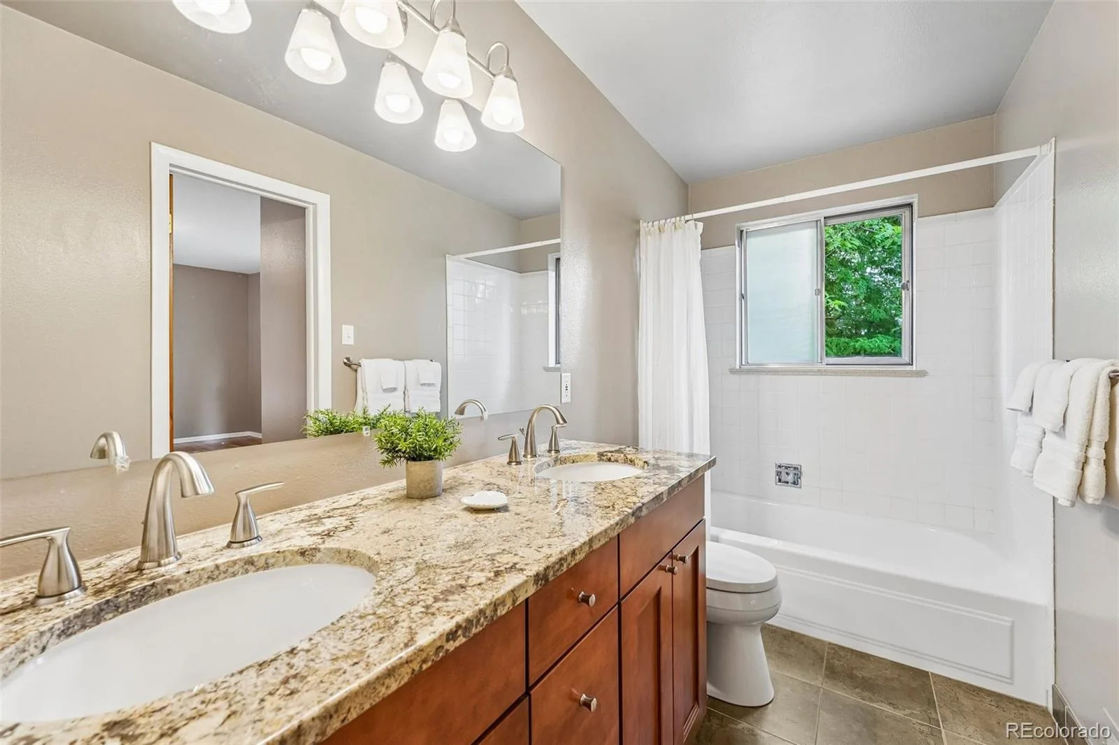 2720 S Chase Way Denver CO 80227 MLS #REC8737363 07152026084443 1600 20