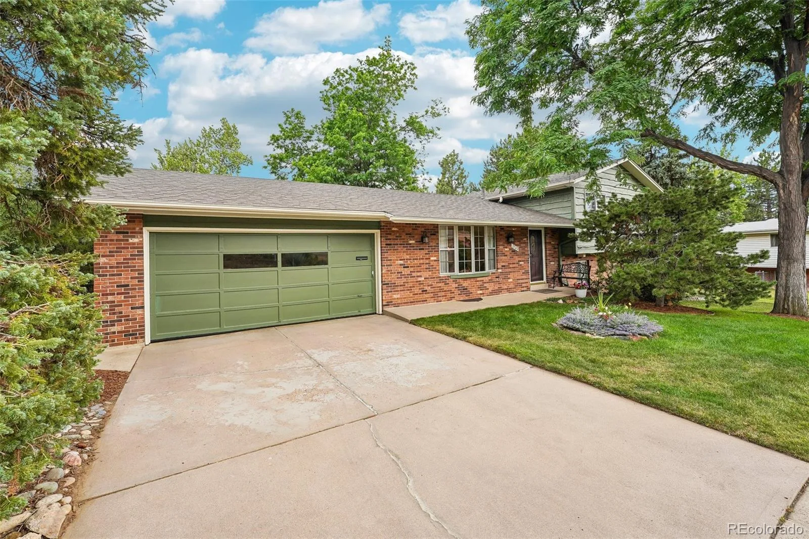 2720 S Chase Way Denver CO 80227 MLS #REC8737363 07152026084443 1600 4