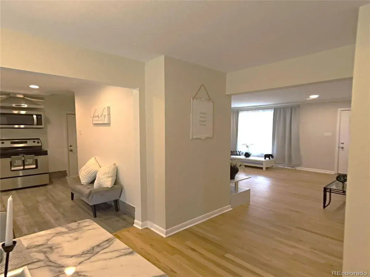 10312025234021 1200 12