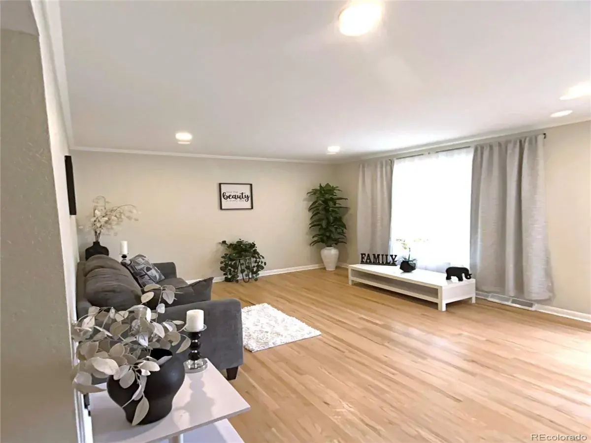 10312025234021 1200 3