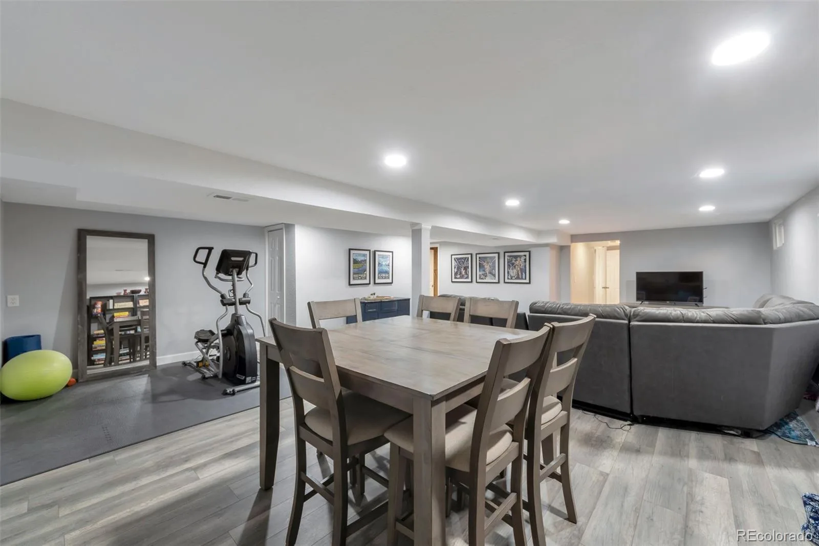 3117 S Monaco Circle Denver CO 80222 | MLS #REC8740116 07222026164324 1600 18