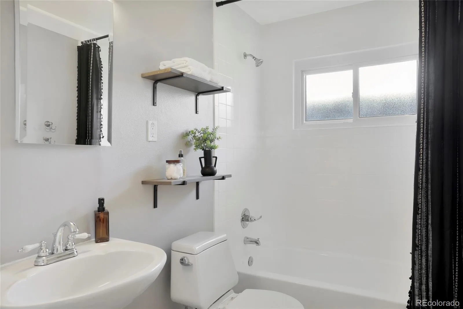 8031 Stuart Street Westminster CO 80031 | MLS #REC8742617 08292026161300 1600 9