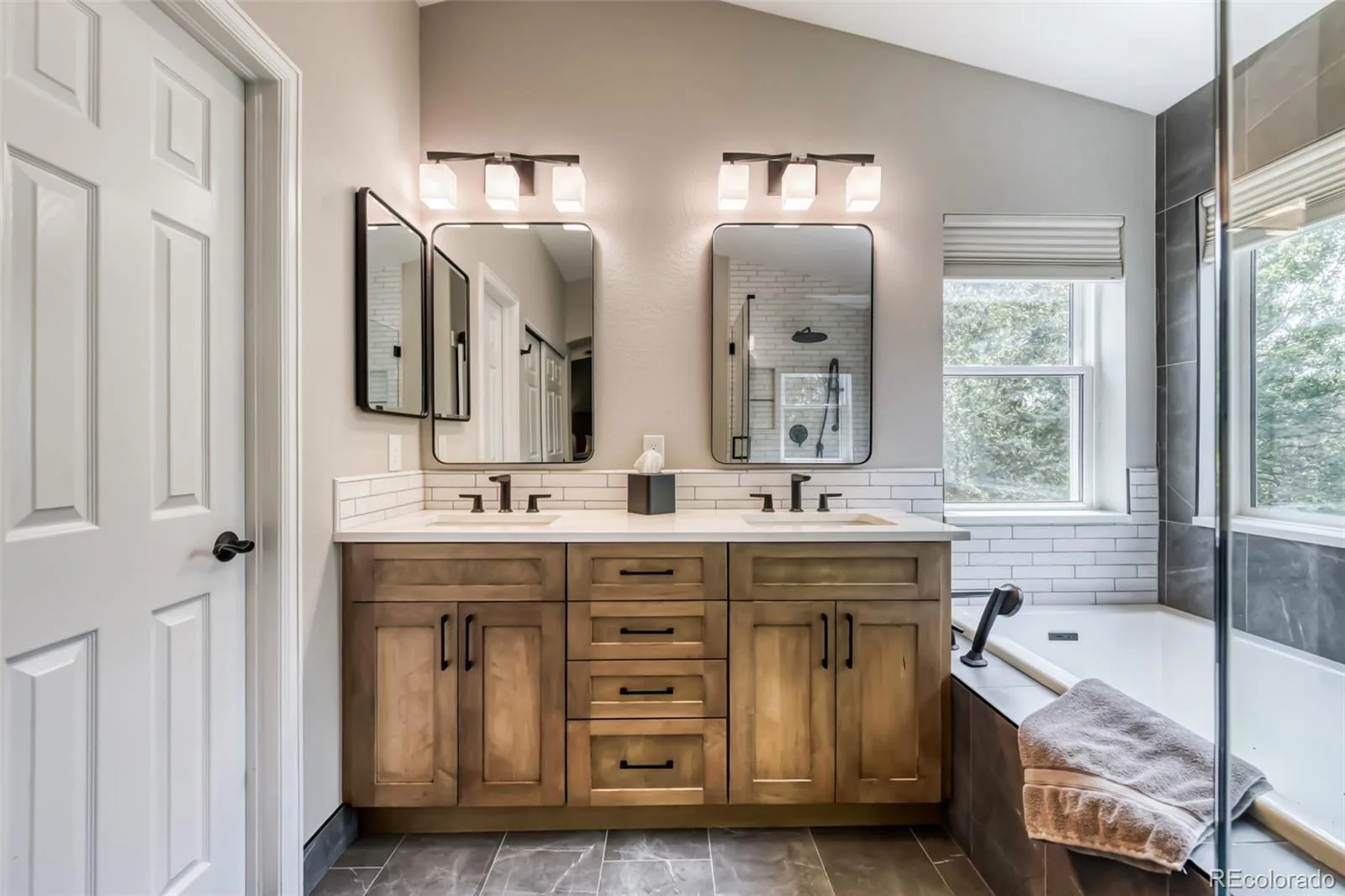 10283 Bentwood Lane Littleton CO 80126 | MLS #REC8743933 08062026153128 1600 20