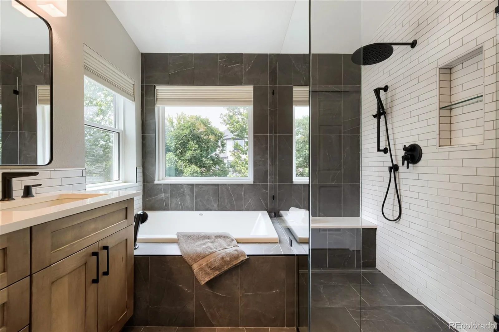 10283 Bentwood Lane Littleton CO 80126 | MLS #REC8743933 08062026153128 1600 21