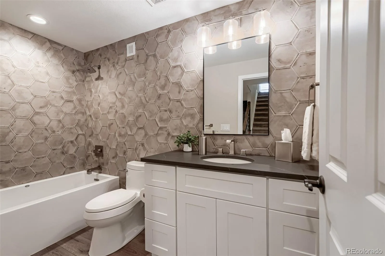 10283 Bentwood Lane Littleton CO 80126 | MLS #REC8743933 08062026153128 1600 26