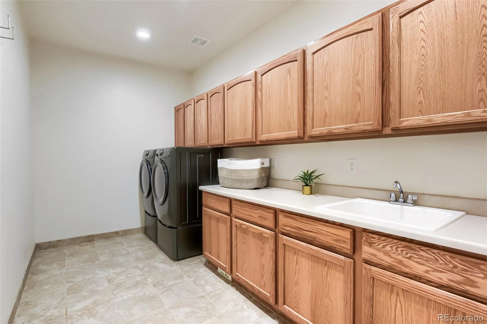 10283 Bentwood Lane Littleton CO 80126 | MLS #REC8743933 08062026153128 1600 28